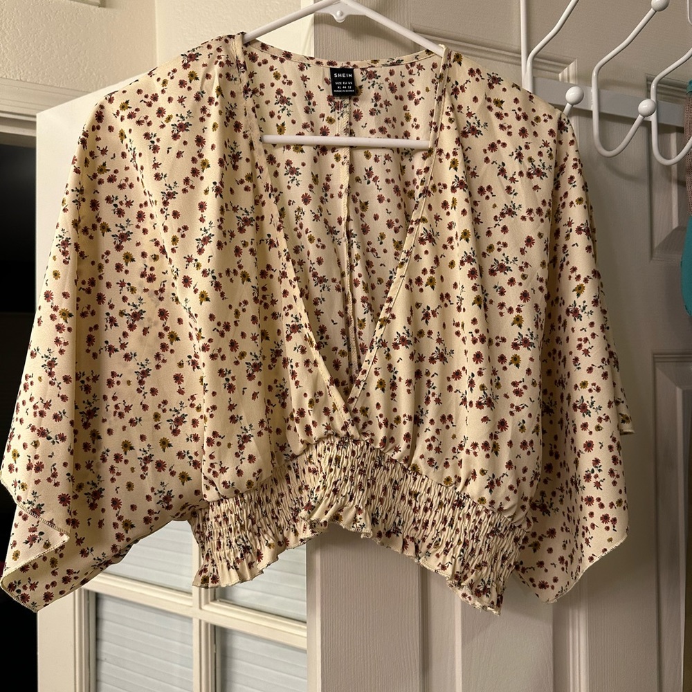 Shein floral cropped blouse